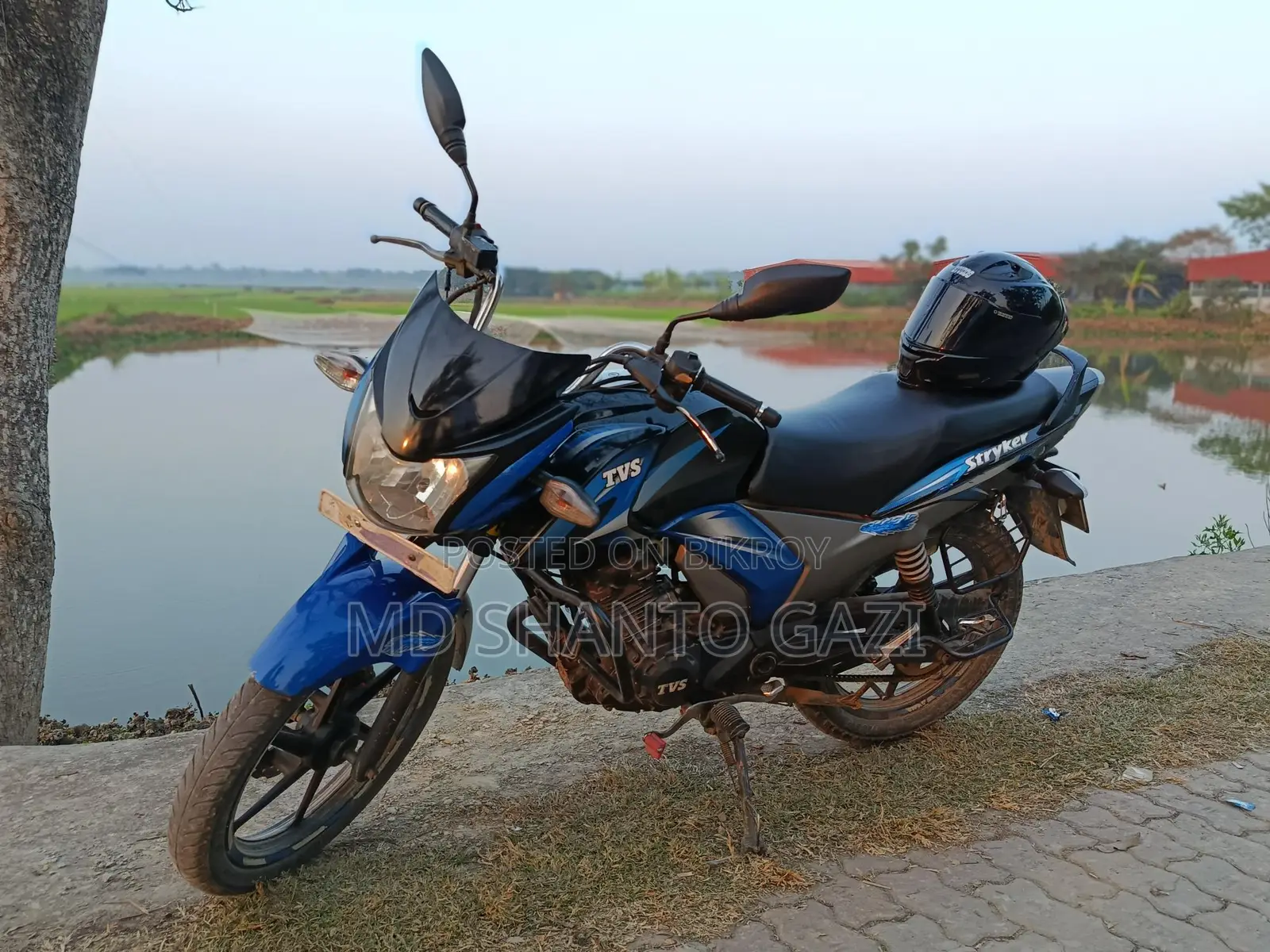 TVS Stryker . 2017