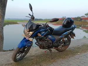 TVS Stryker . 2017