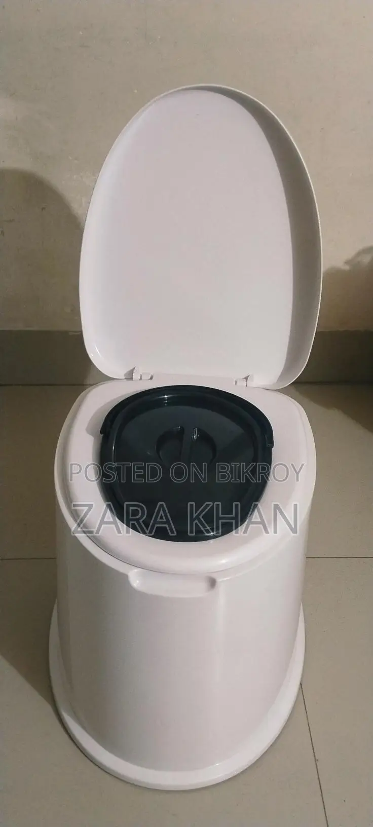 মেডিকেটেড হাই কমোড