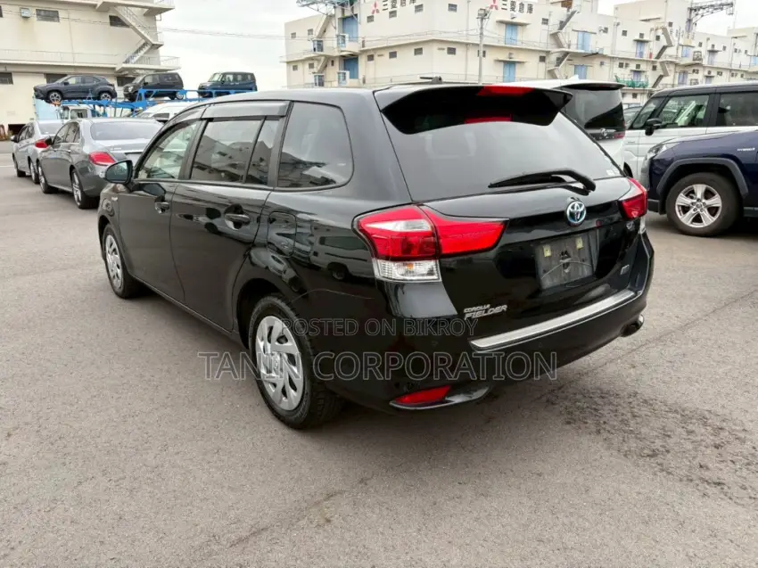 Toyota Fielder Hybrid EX Push 2020