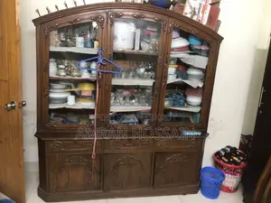 সেগুন কাঠের শোকেস খিলক্ষেত