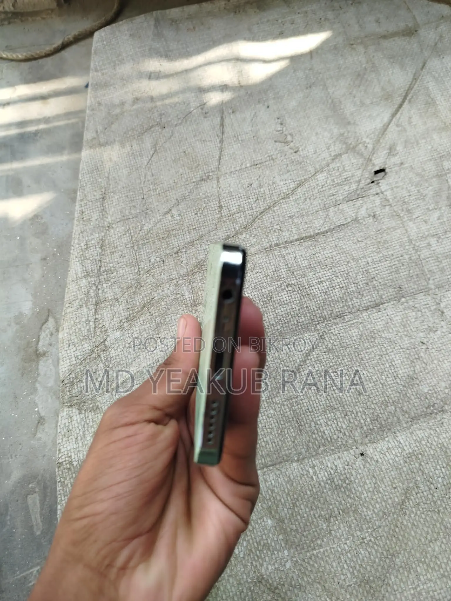 Symphony Z60 (4/ 64) (Used)