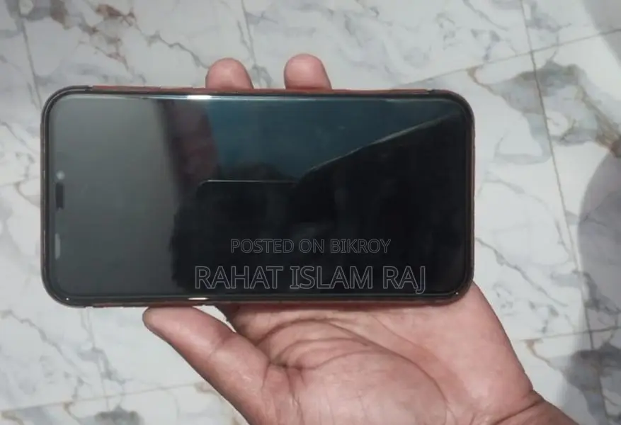 Apple iPhone 11 (Used)
