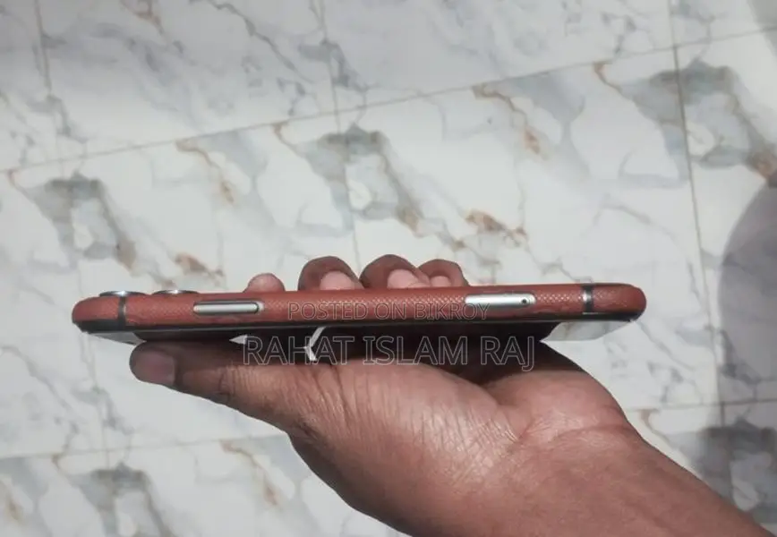 Apple iPhone 11 (Used)
