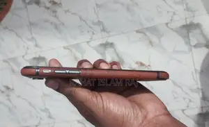Apple iPhone 11 (Used)