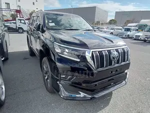 Toyota Land Cruiser Prado TXL 2023