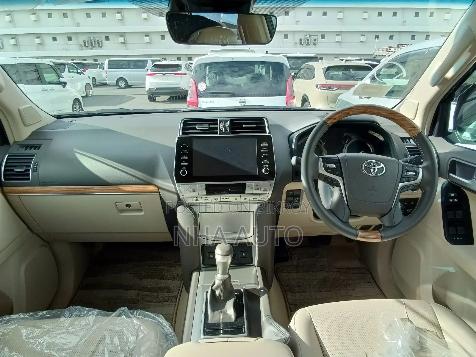 Toyota Land Cruiser Prado TXL 2023