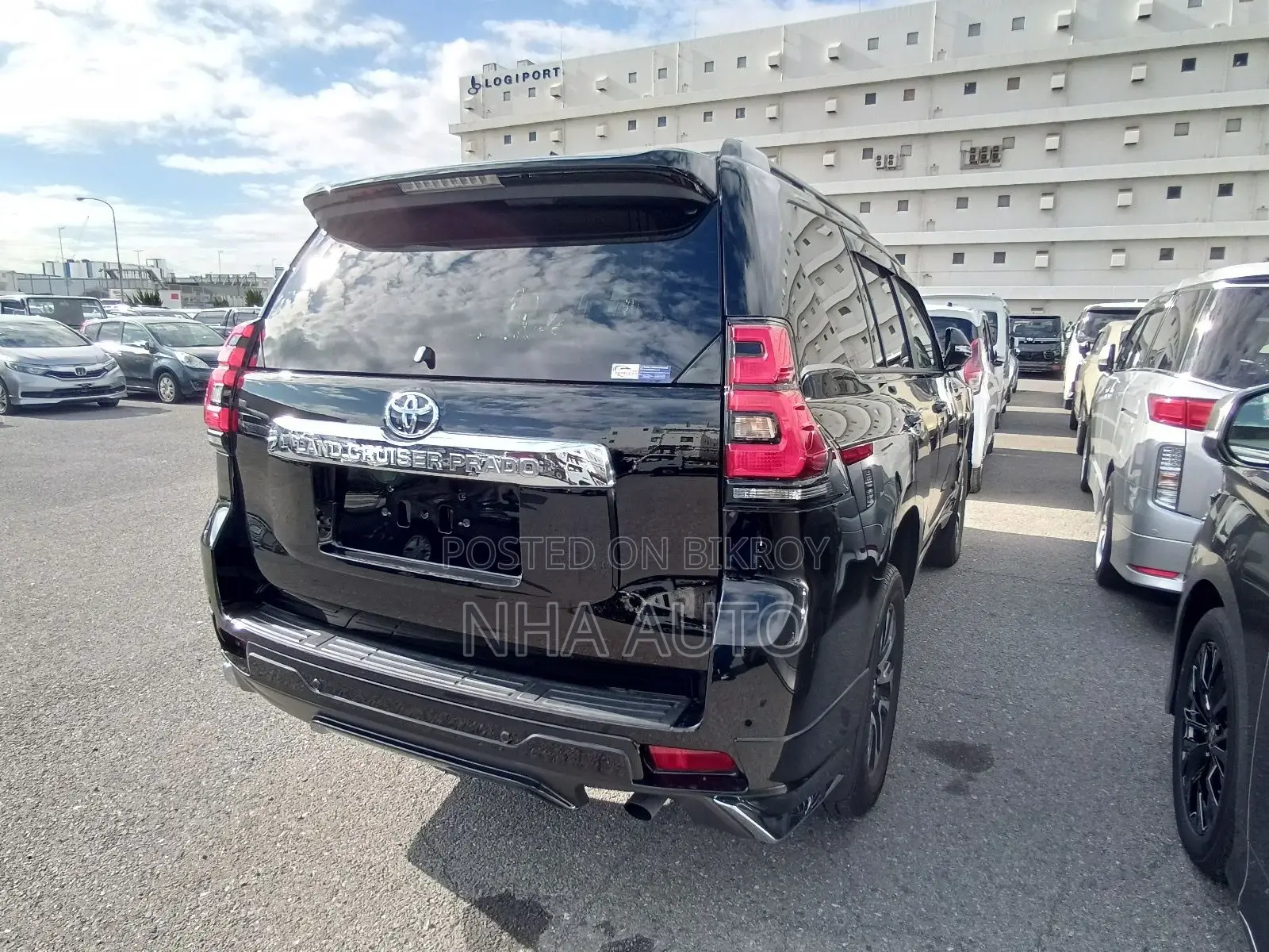 Toyota Land Cruiser Prado TXL 2023