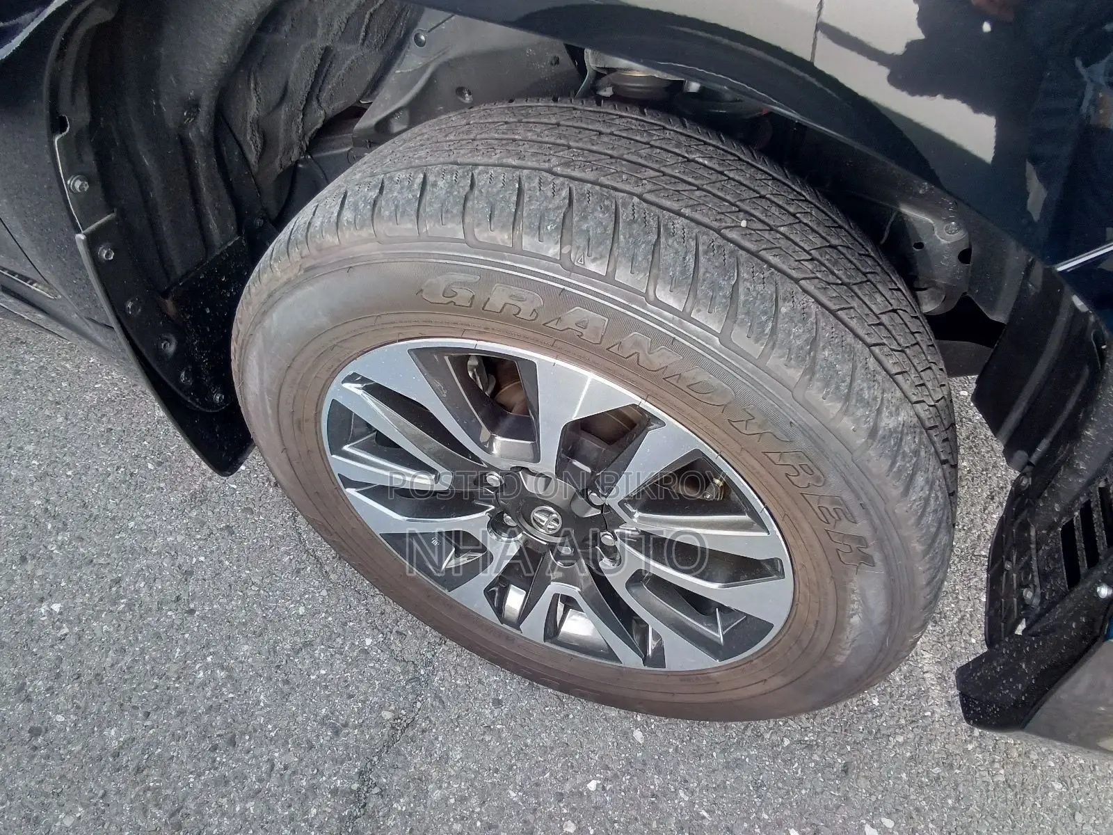 Toyota Land Cruiser Prado TXL 2023