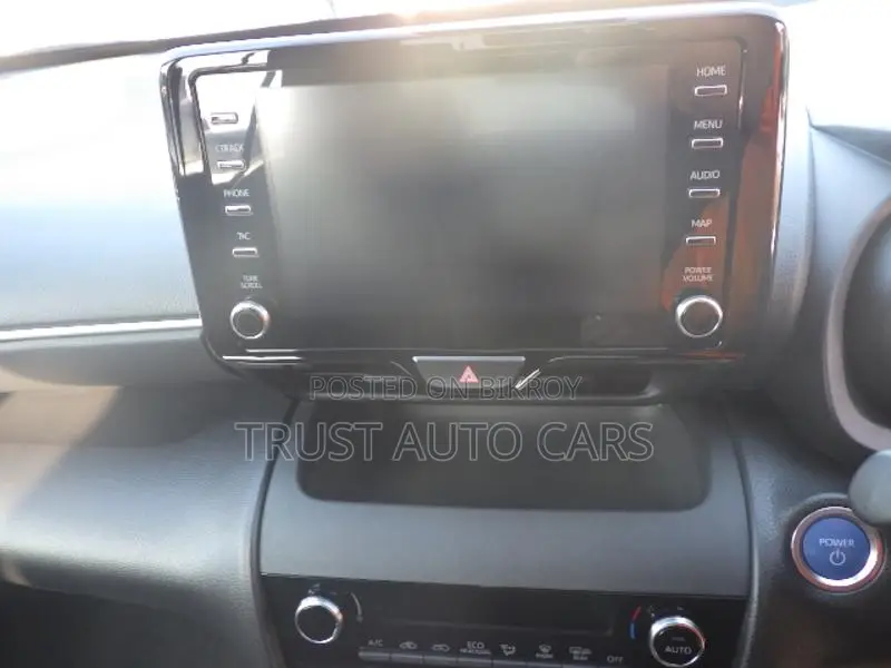 Toyota Yaris Cross G BODYKIT, 4.5 POINT 2021