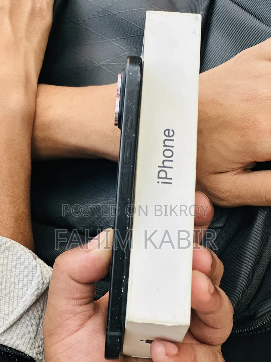 Apple iPhone 15 (Used)