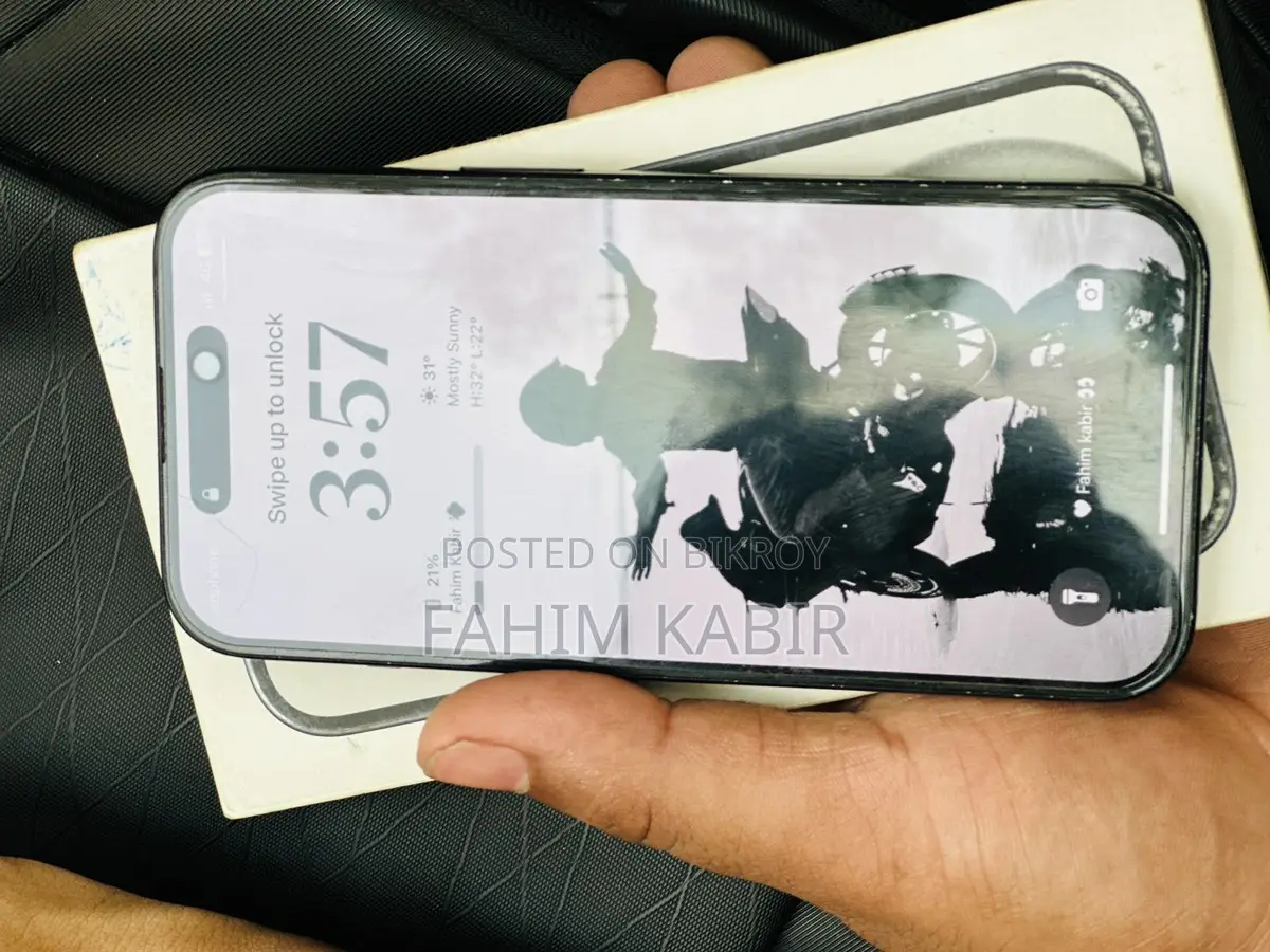 Apple iPhone 15 (Used)