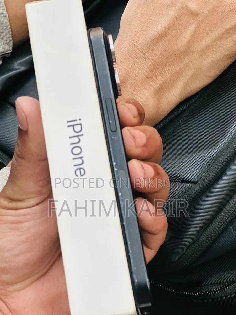 Apple iPhone 15 (Used)