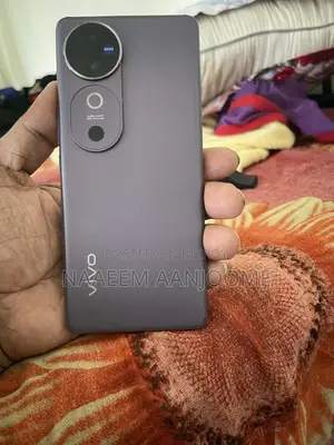 Vivo V40 (Used)