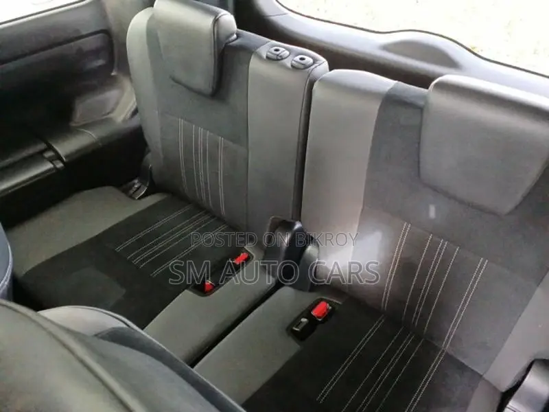 Toyota Esquire Hybrid Gi Premium 2020