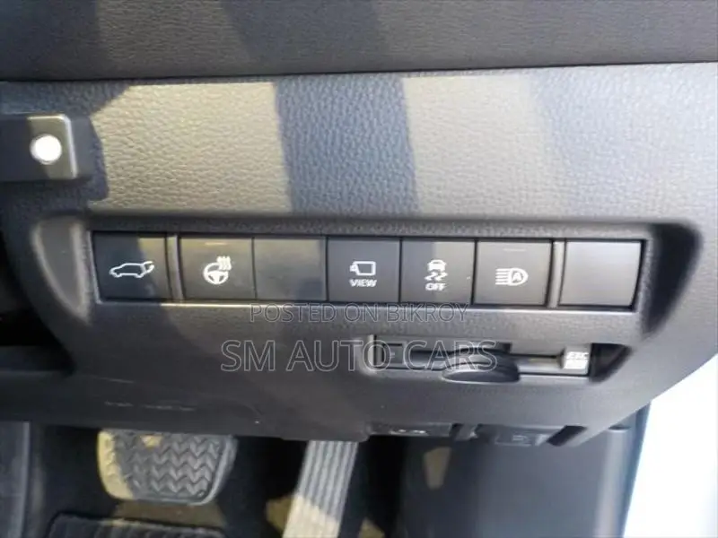 Toyota Harrier Non Hybrid Z Pearl 2020