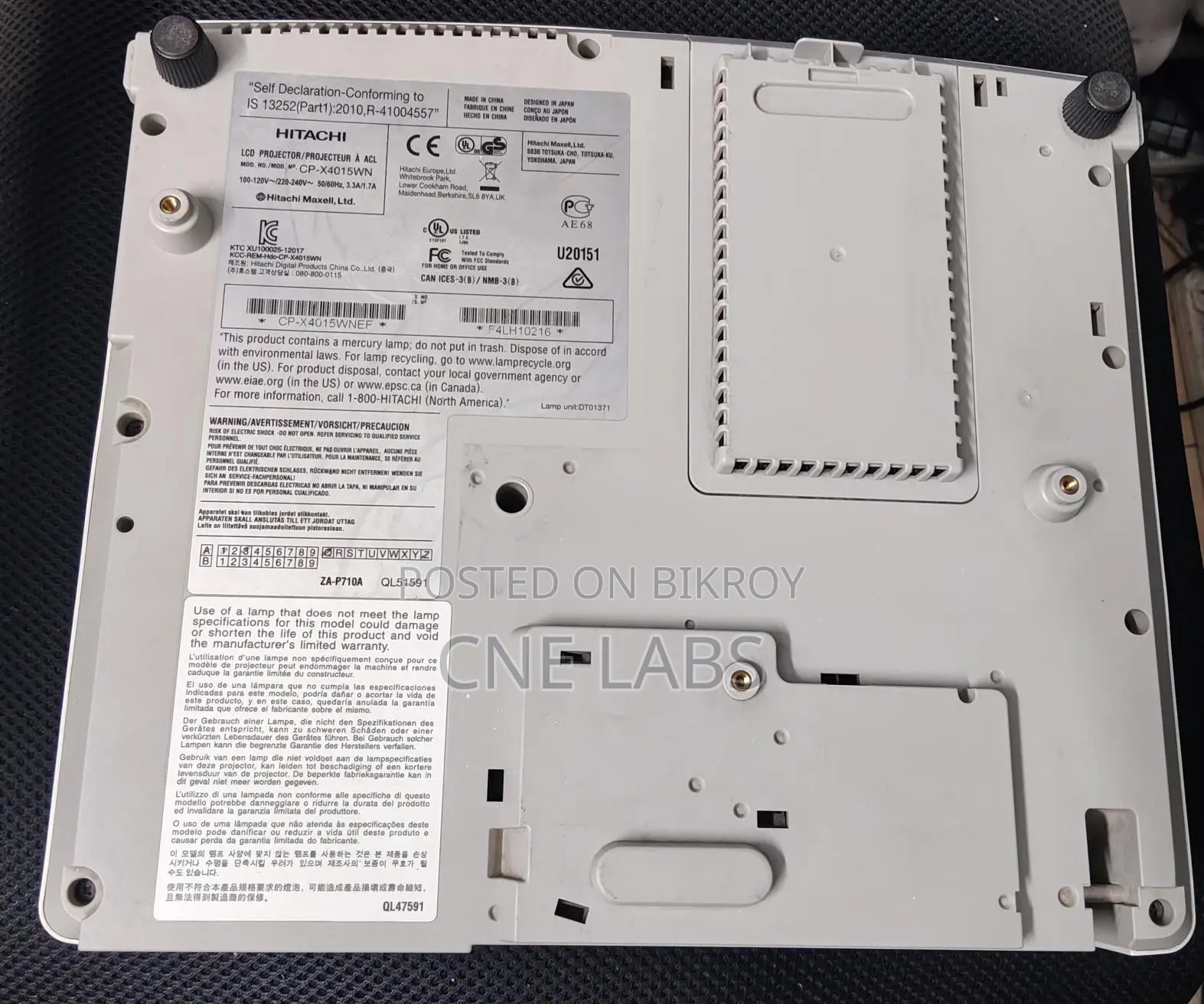 Hitachi CP-X4015 3LCD 4000 lumens Projector