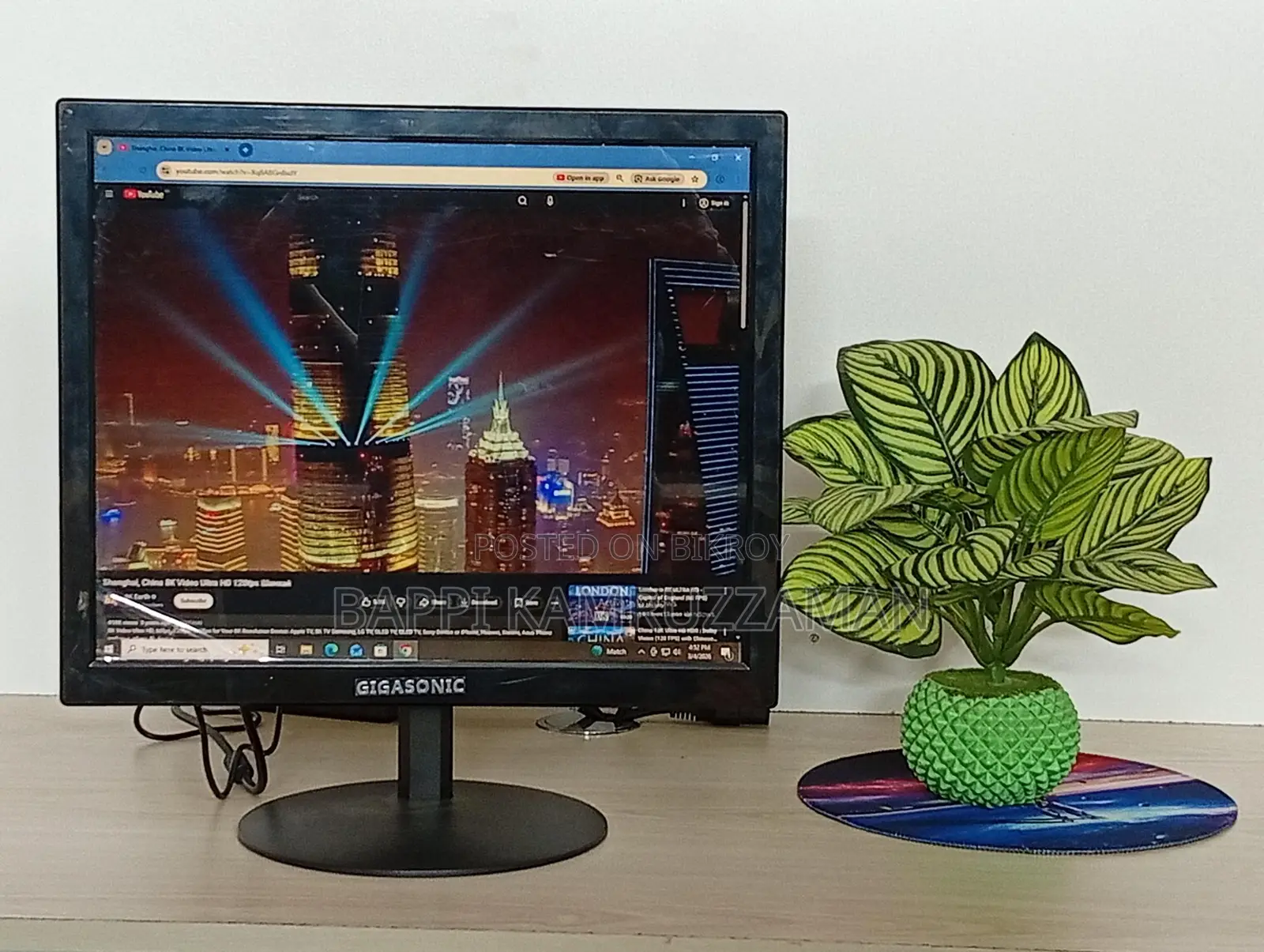 NEW ONE MARK 17" LED MONITOR=1799