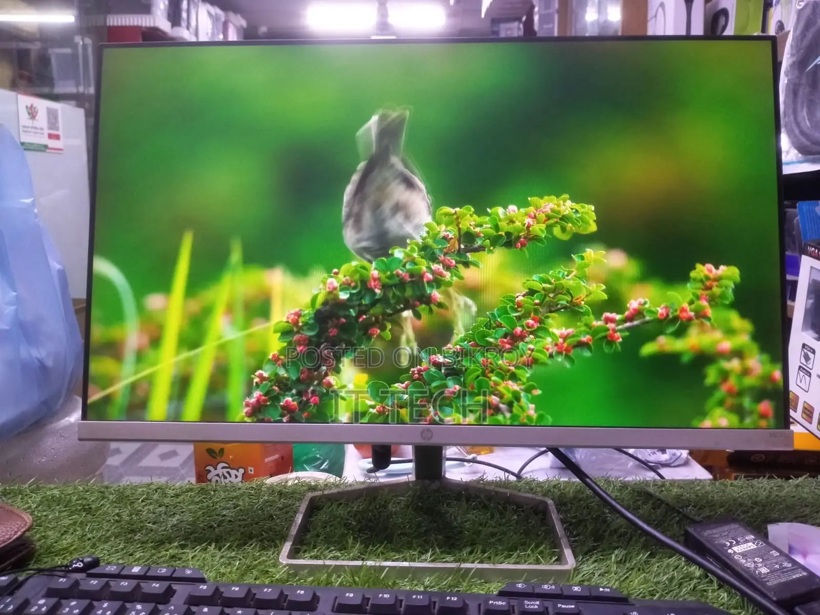 HP M22F FHD IPS Borderless LED _FULL FRESH Monitor !