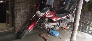 Bajaj CT 100 2018