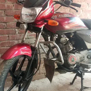 Bajaj Platina 100 . 2014