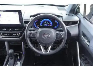 Toyota Corolla Cross Hybrid S pre order 2021
