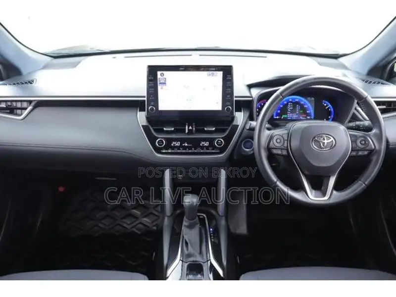 Toyota Corolla Cross Hybrid S pre order 2021