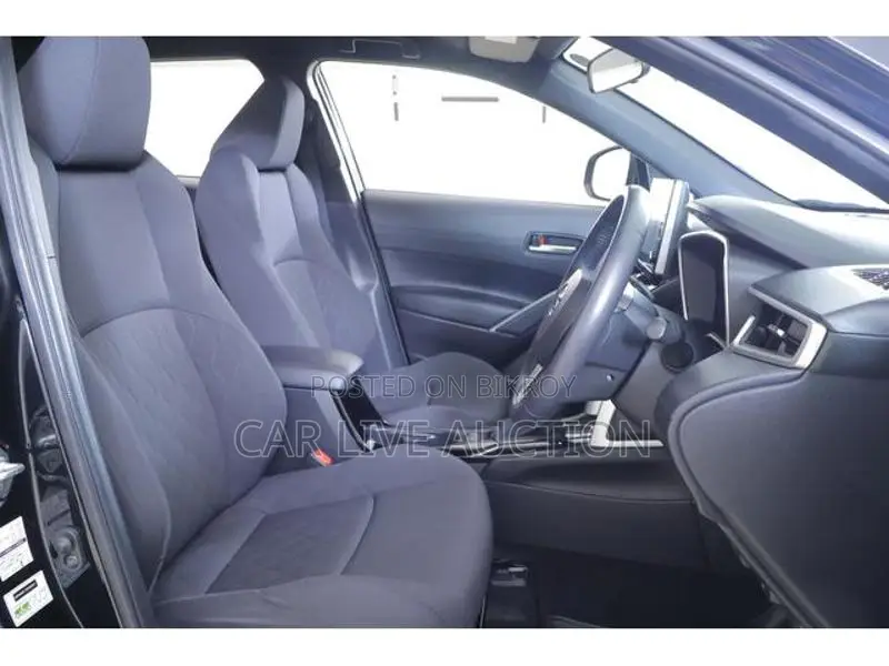 Toyota Corolla Cross Hybrid S pre order 2021
