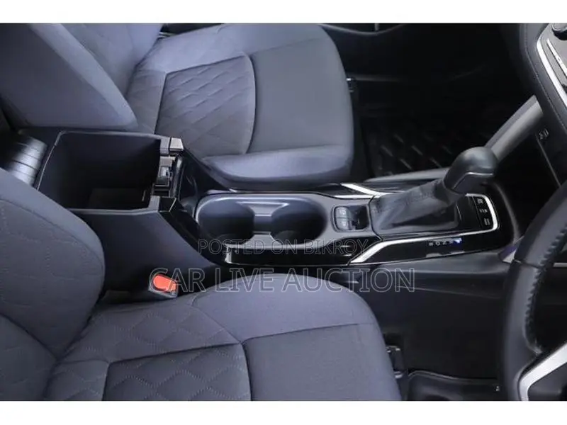 Toyota Corolla Cross Hybrid S pre order 2021