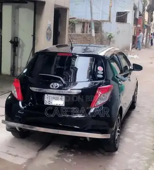 Toyota Vitz 1.3 FWD 5dr 2011 Black