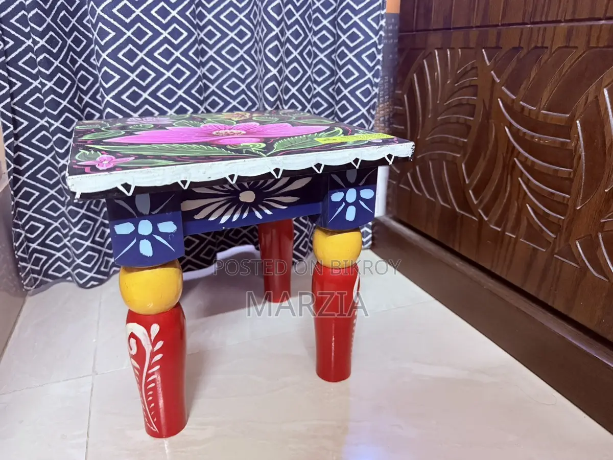 আড়ং এর আয়রন স্ট্যান্ড ও টুল