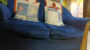 আকর্ষণীয় মূল্যের সোফা টি বিক্রয় করা হবে