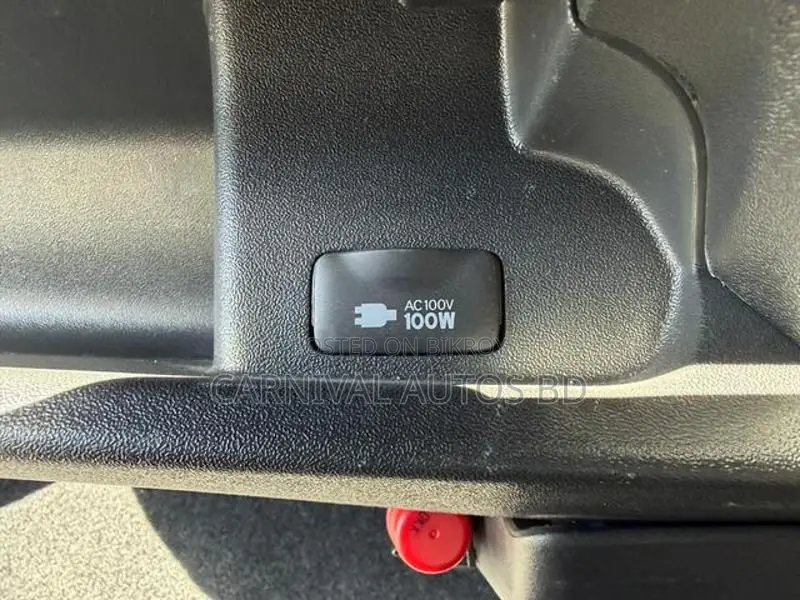 Toyota Hiace SUPER GL DARK PRIME 2021