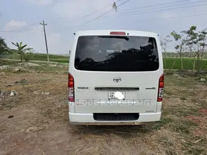 Toyota Hiace Super Gl 2022