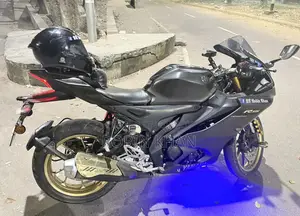 Yamaha R15 V4 2023