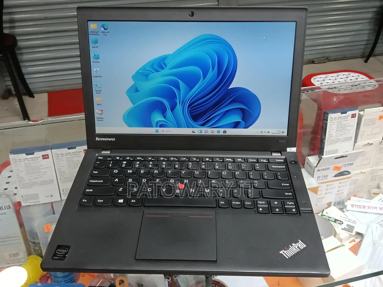 Lenovo Thinkpad X240 I7 4th Gen Ram 4gb, SSD 128gb Laptop.