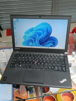 Lenovo Thinkpad X240 I7 4th Gen Ram 4gb, SSD 128gb Laptop.