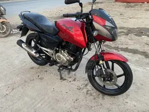 Bajaj Pulsar 150 . 2012