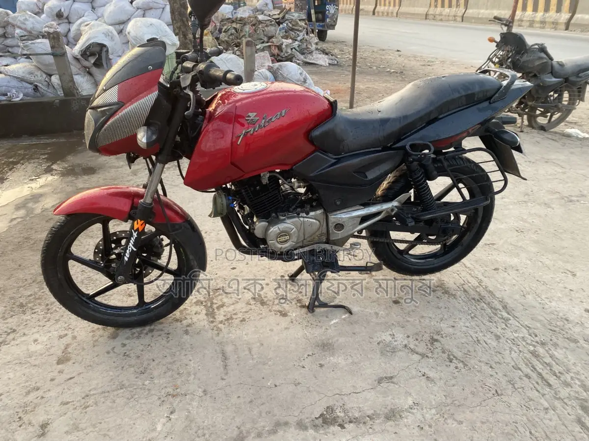 Bajaj Pulsar 150 . 2012