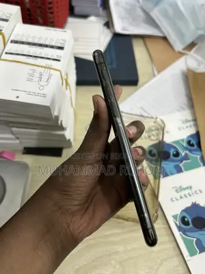 Apple iPhone X . (Used)