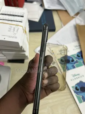 Apple iPhone X . (Used)