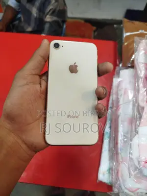Apple iPhone 8 . (Used)