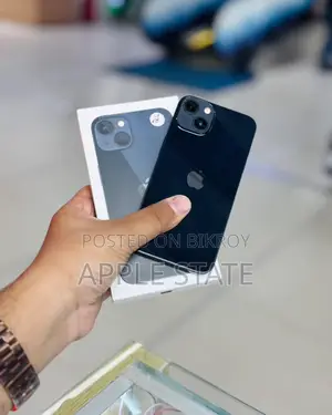 Apple iPhone 13 (Used)
