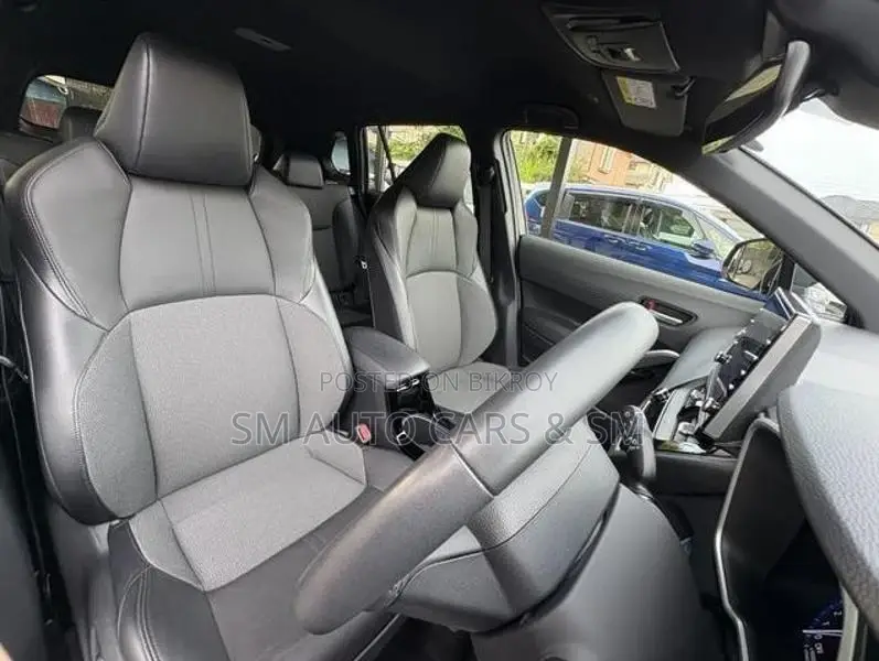 Toyota Corolla Cross Z Black Hardtop 2022