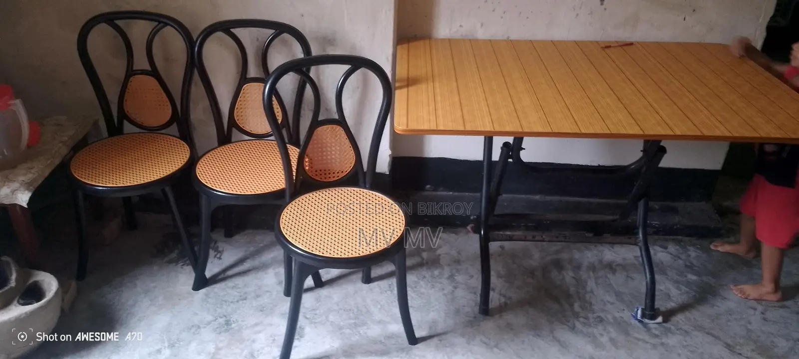Dining Table for sale