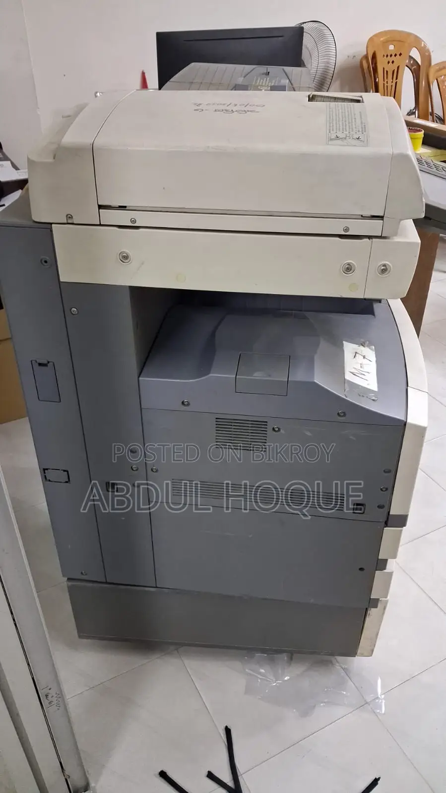 A running photocopier machine for sale