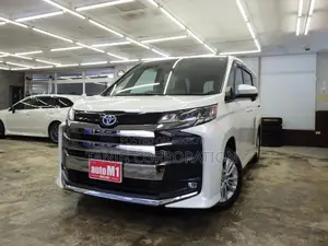 Toyota Noah Hybrid S-Z 4.5 2022
