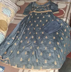পার্টি লং গাউন।