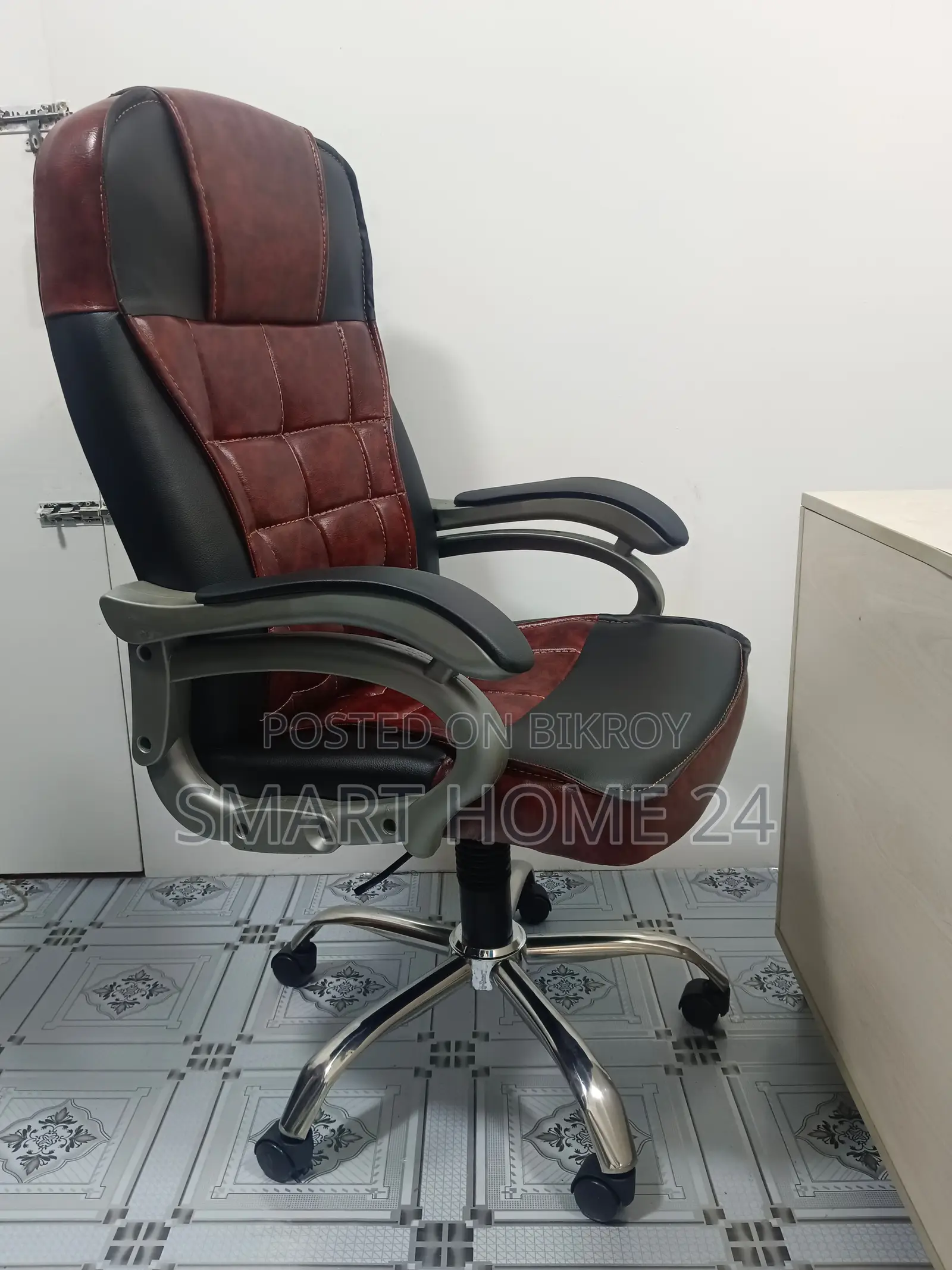 Executive Leather Office Chair Dual Color High Back Design and Comfort