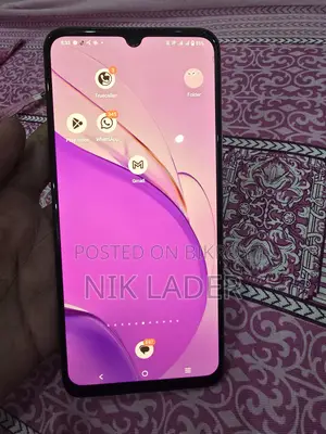 Vivo V20 . (Used)